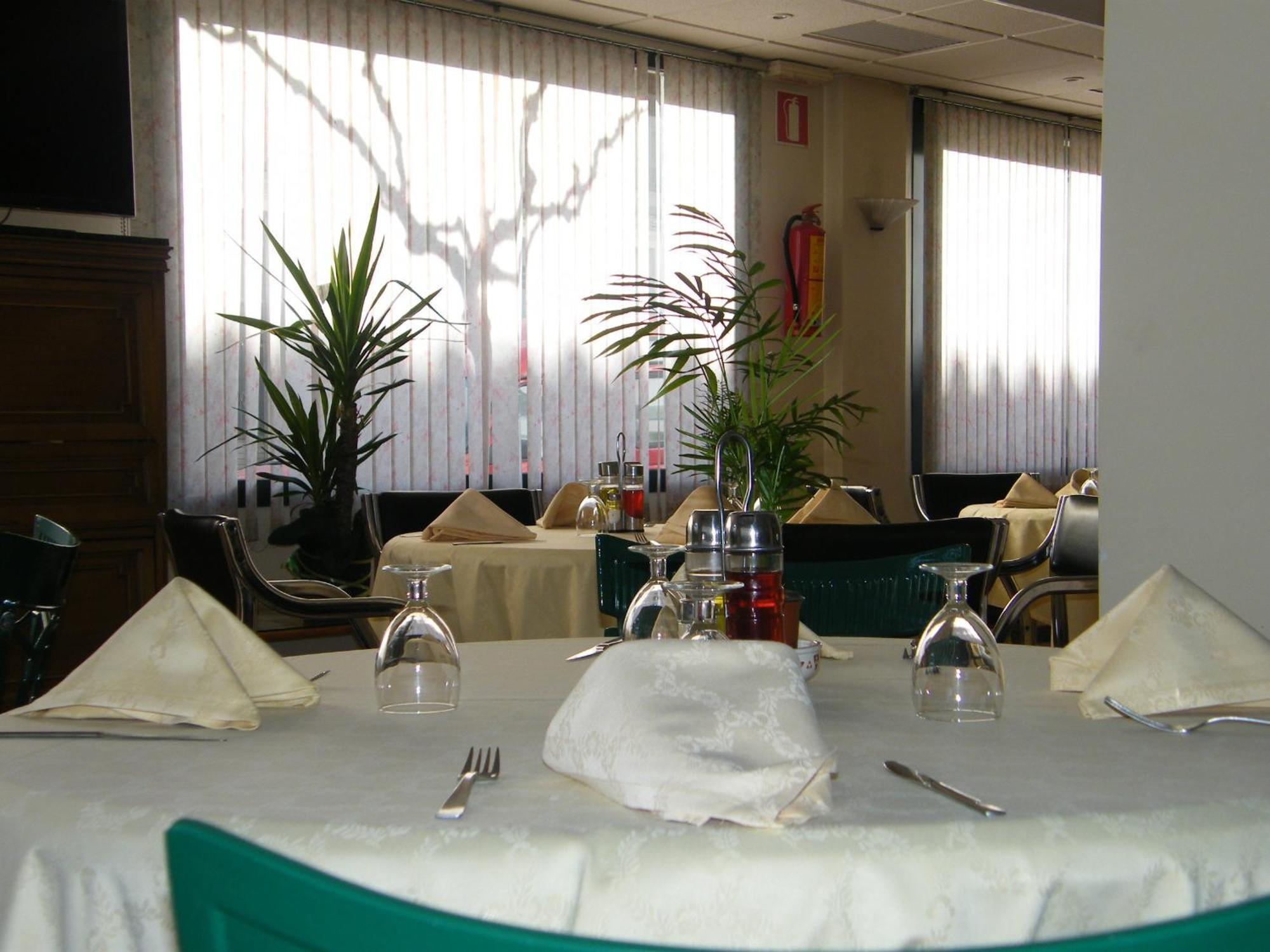 Hotel Magallon Caspe Exterior photo